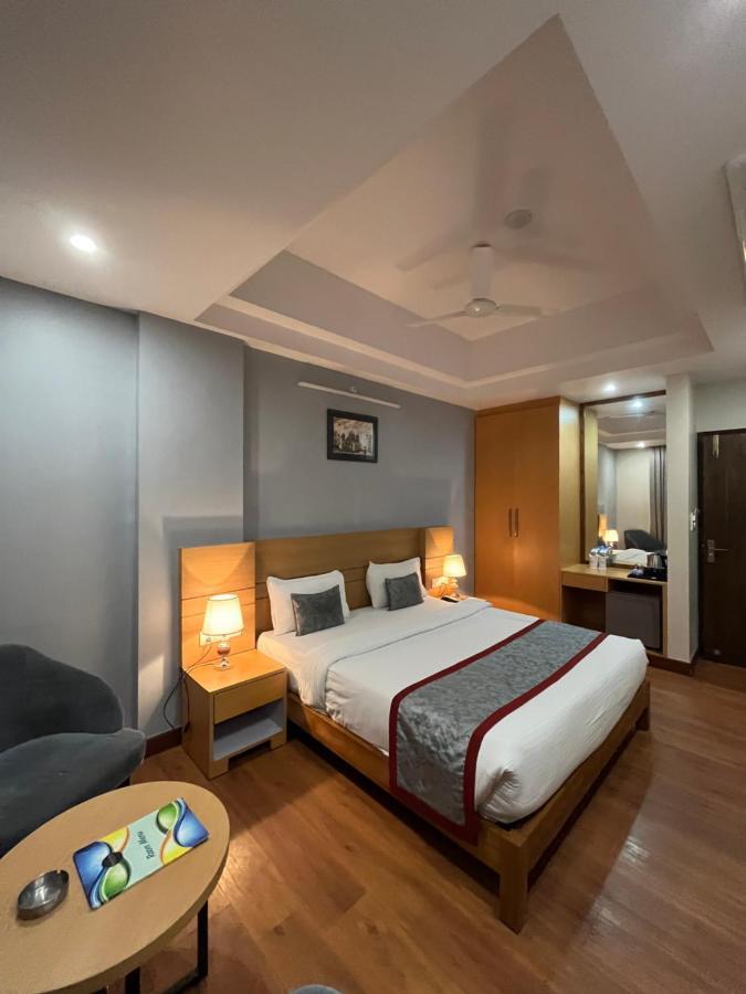 Hotel Sarvin Lucknow Ngoại thất bức ảnh